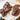 Fabrication de sucettes en chocolat aux ateliers petit chocolatier en Touraine par Néogourmets
