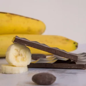 Chocolat noir bien-être à la banane sucré naturellement par les fruits sans sucres ajoutés avec le Chef Thierry Marx